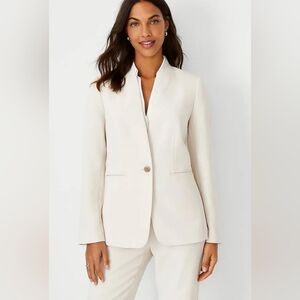 The Long Collarless Blazer in Fluid Crepe Size 6